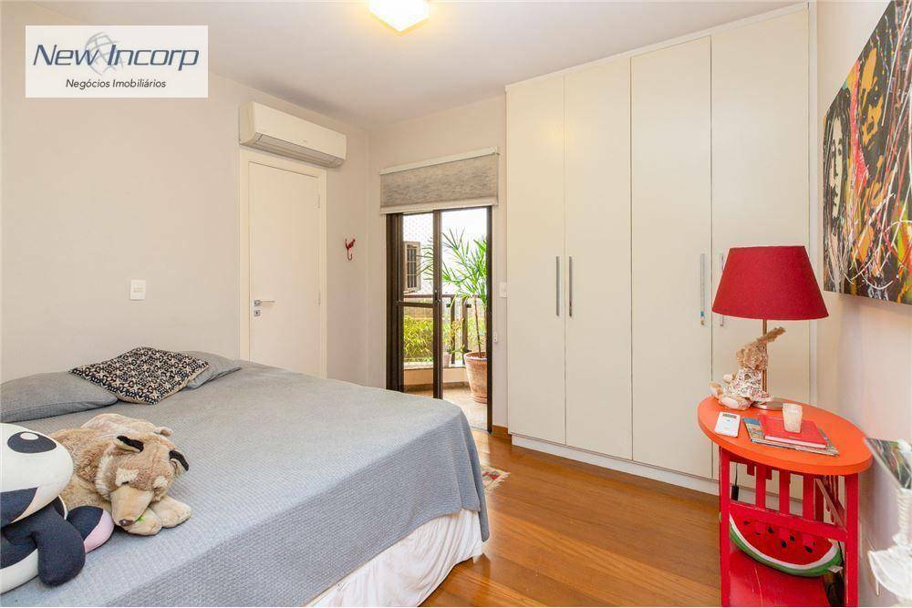 Apartamento à venda com 3 quartos, 218m² - Foto 18