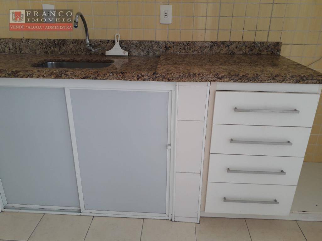 Apartamento à venda com 2 quartos, 60m² - Foto 19