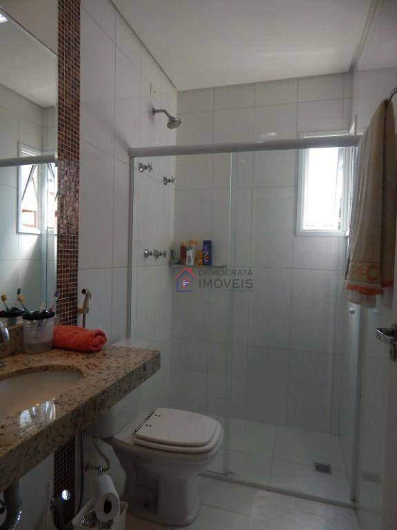 Sobrado à venda com 3 quartos, 245m² - Foto 23