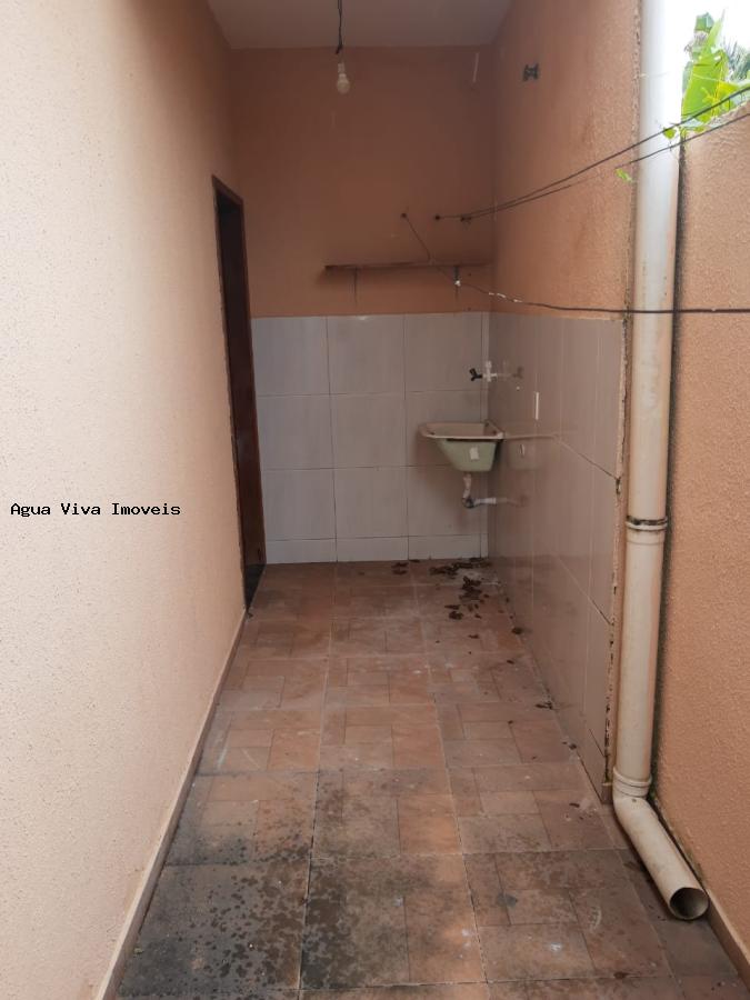 Casa à venda com 2 quartos, 100m² - Foto 8