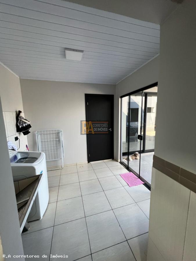 Casa à venda com 3 quartos, 190m² - Foto 12