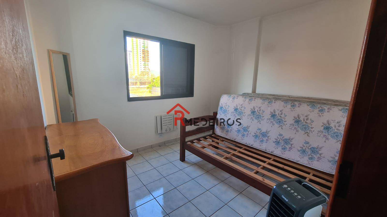 Apartamento à venda com 2 quartos, 75m² - Foto 11