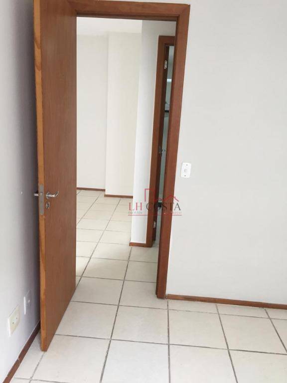 Apartamento à venda com 2 quartos, 60m² - Foto 11