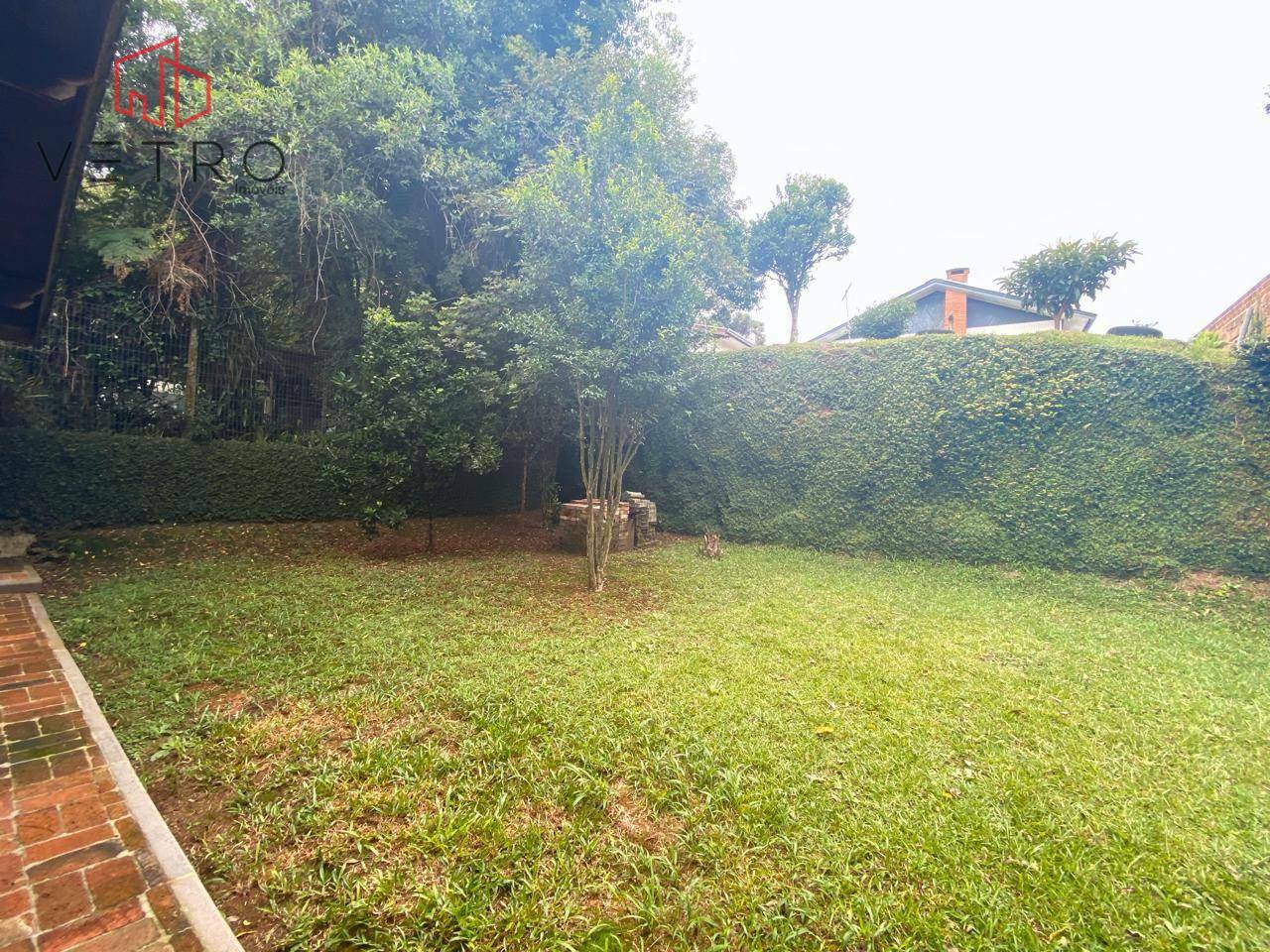 Casa à venda com 5 quartos, 245m² - Foto 4