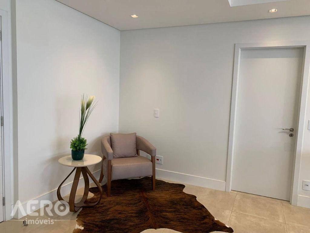 Apartamento para alugar com 3 quartos, 143m² - Foto 4