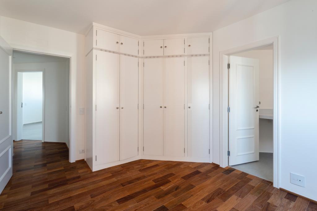 Apartamento à venda com 4 quartos, 220m² - Foto 8