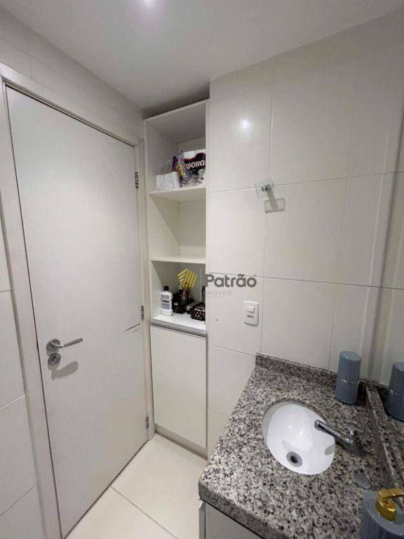 Apartamento à venda com 2 quartos, 67m² - Foto 29