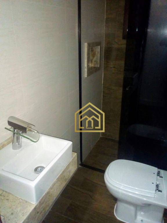 Sobrado à venda com 4 quartos, 180m² - Foto 18