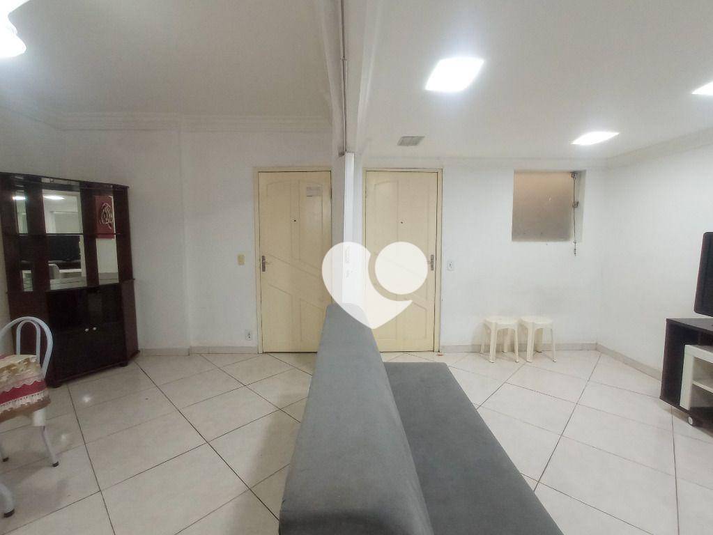 Apartamento à venda com 2 quartos, 105m² - Foto 4