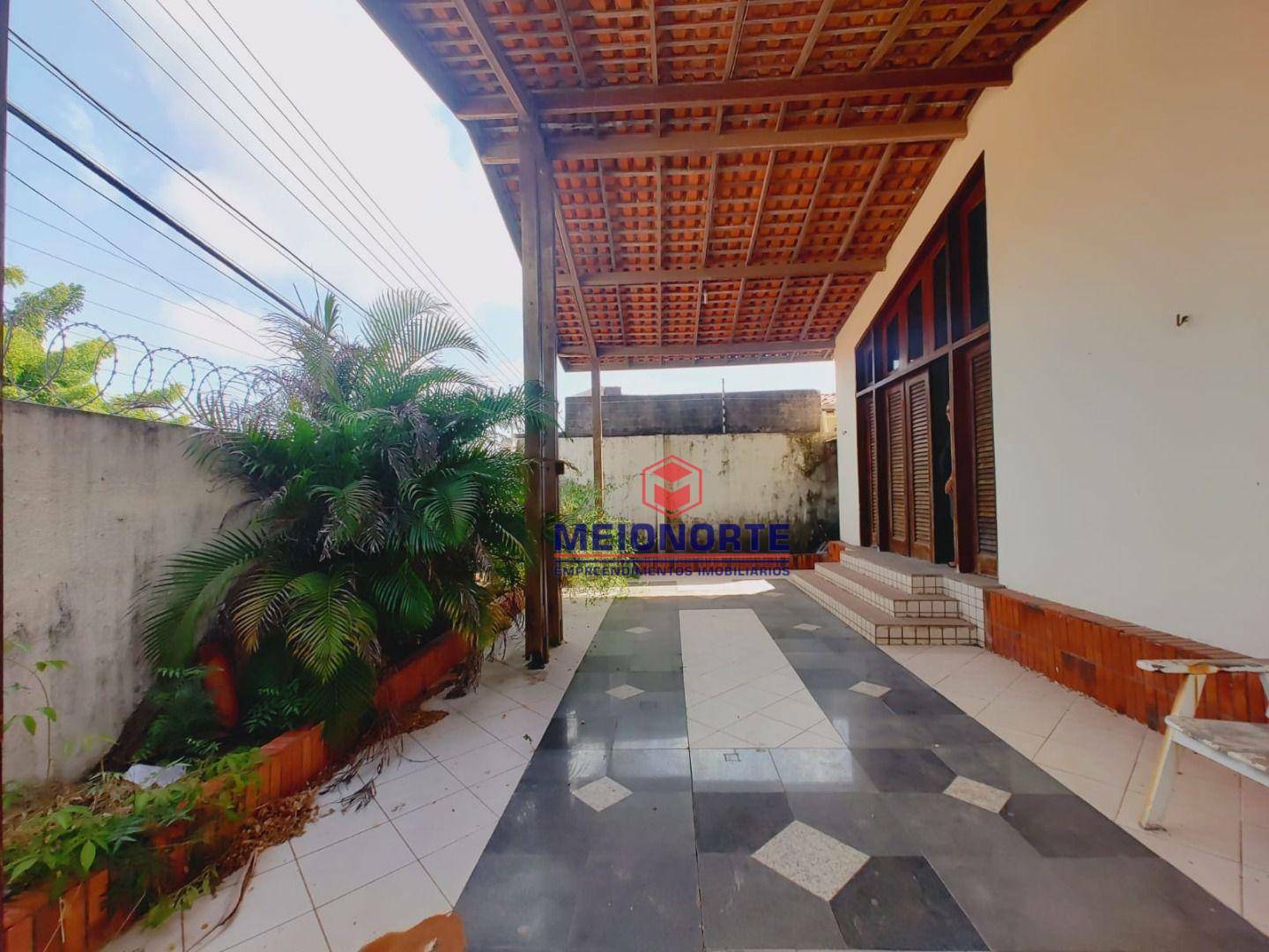 Casa à venda com 3 quartos, 120m² - Foto 1