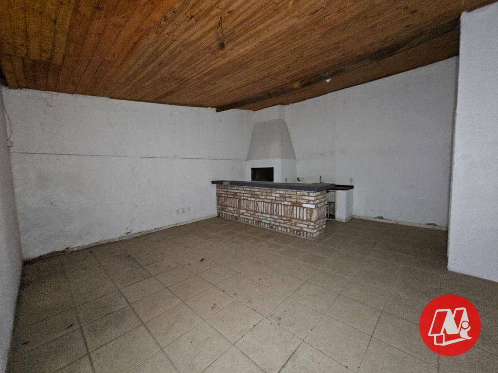 Casa para alugar com 4 quartos, 280m² - Foto 28