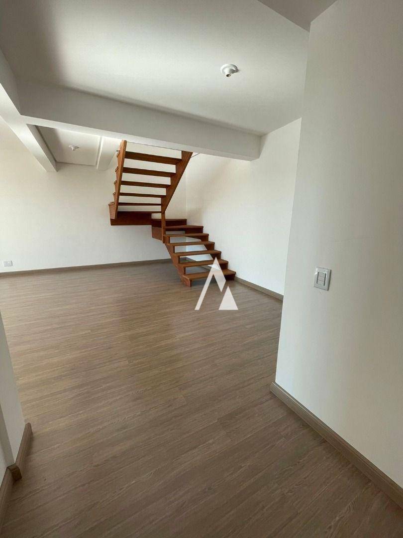 Cobertura à venda com 3 quartos, 221m² - Foto 4