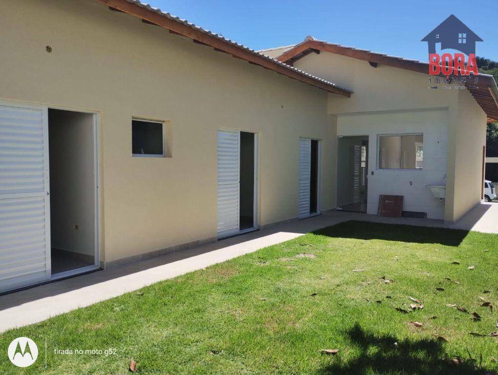 Casa à venda com 4 quartos, 95m² - Foto 1