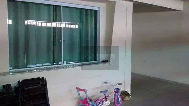 Sobrado à venda com 3 quartos, 204m² - Foto 2