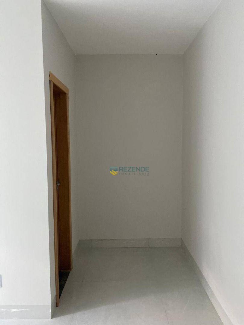 Casa à venda com 3 quartos, 100m² - Foto 7