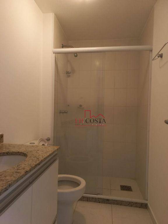 Apartamento para alugar com 2 quartos, 65m² - Foto 15