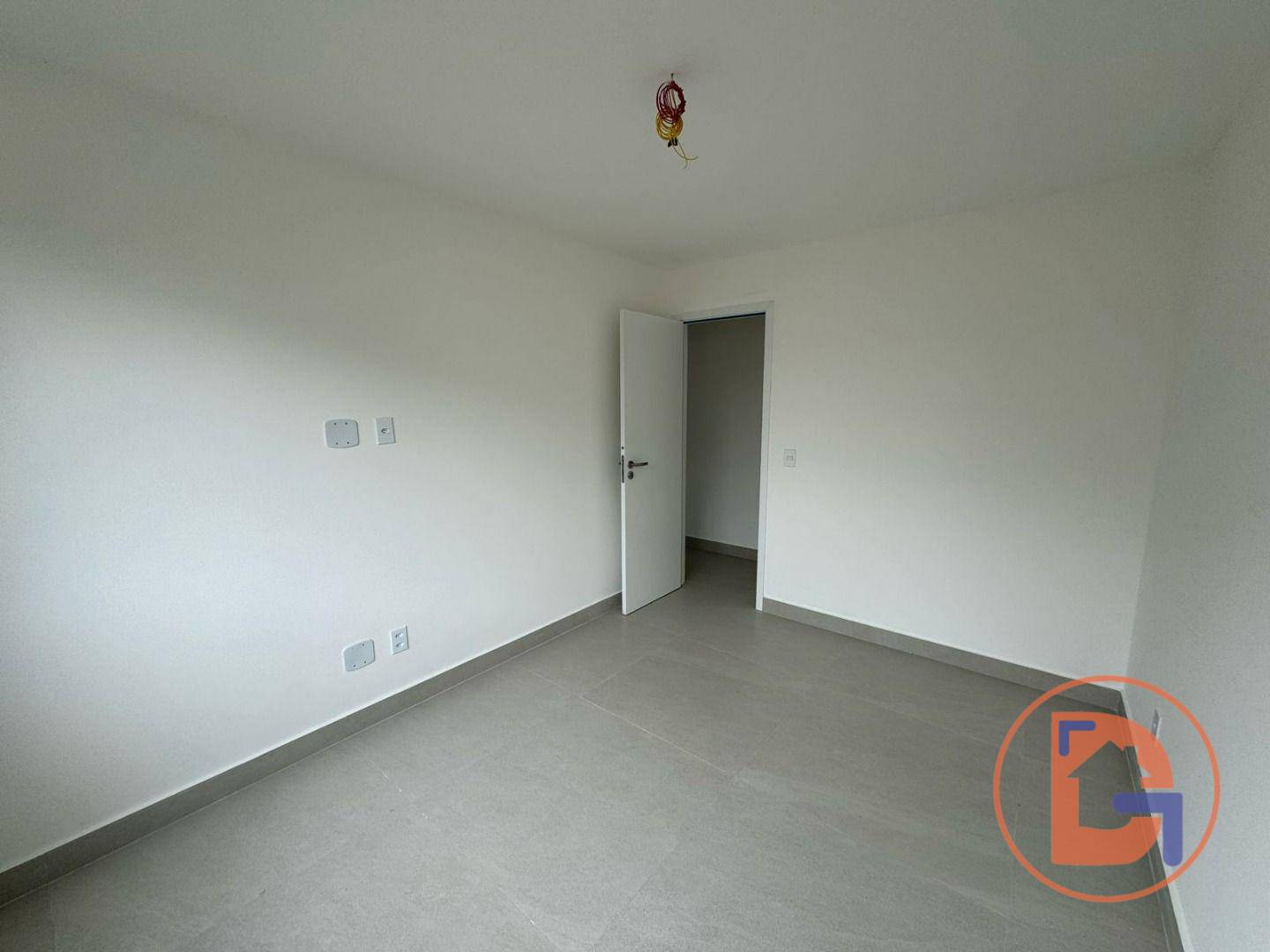 Apartamento à venda com 2 quartos, 66m² - Foto 13