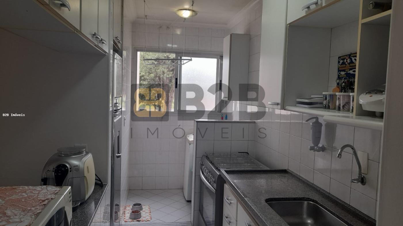 Apartamento à venda com 3 quartos, 68m² - Foto 2