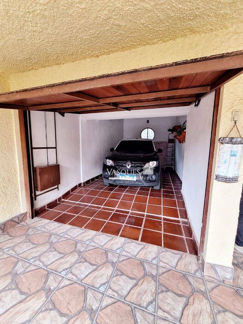 Casa à venda com 4 quartos, 102m² - Foto 20