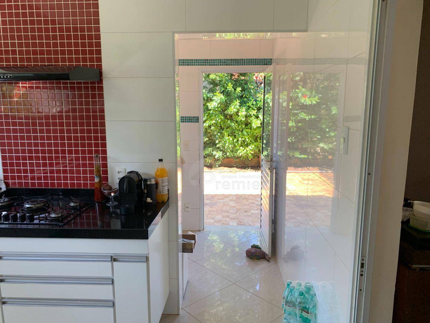 Casa à venda com 3 quartos, 230m² - Foto 5