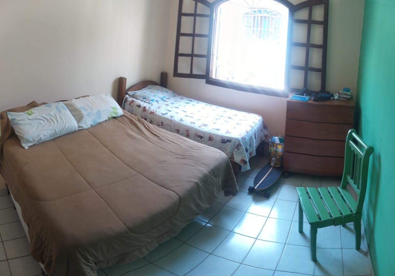 Casa à venda com 5 quartos, 200m² - Foto 14