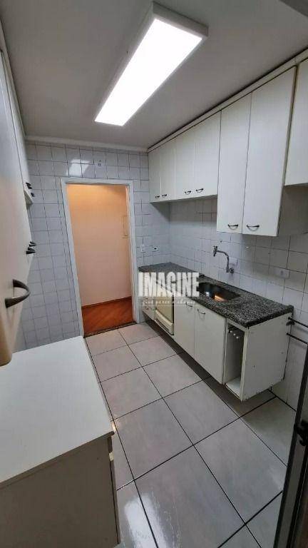 Apartamento à venda com 3 quartos, 70m² - Foto 9