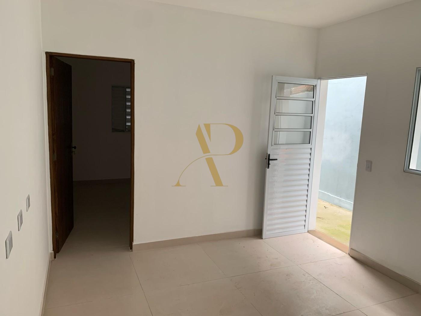 Casa à venda com 2 quartos, 52m² - Foto 4
