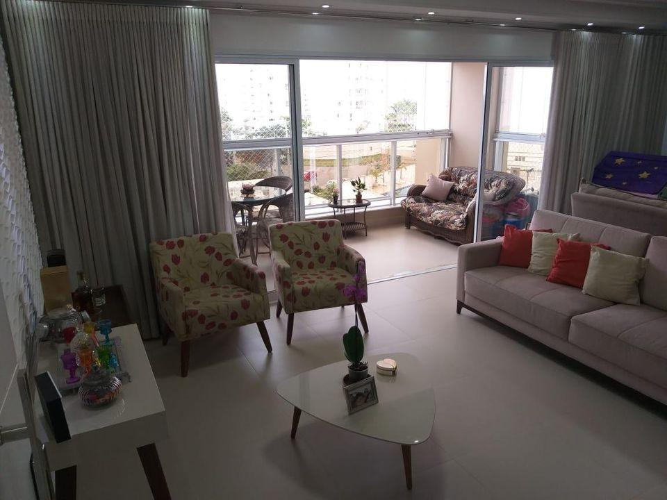 Apartamento à venda com 3 quartos, 140m² - Foto 6