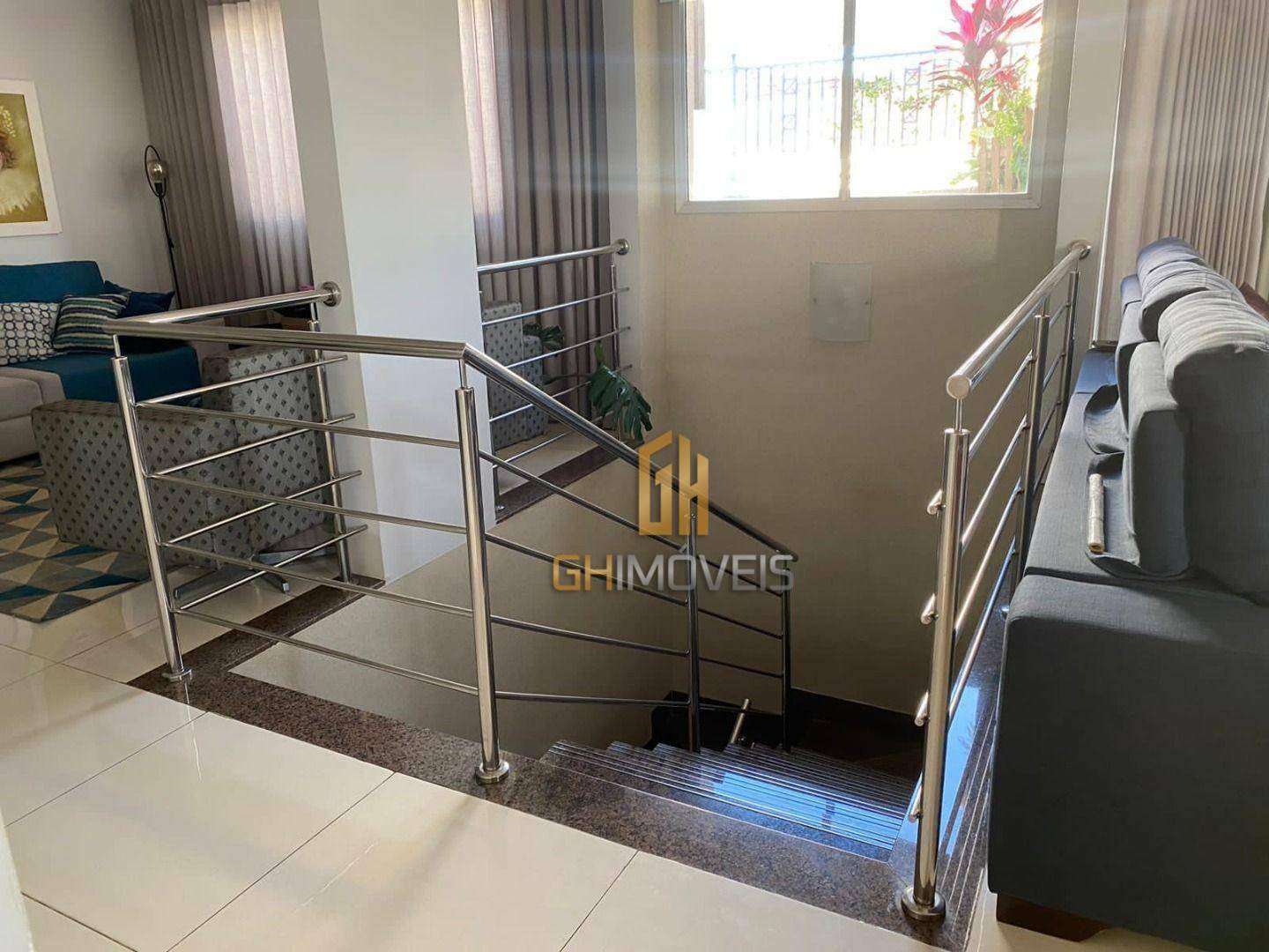 Cobertura à venda com 4 quartos, 215m² - Foto 4