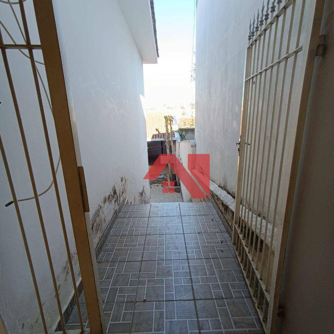 Casa à venda com 4 quartos, 180m² - Foto 5