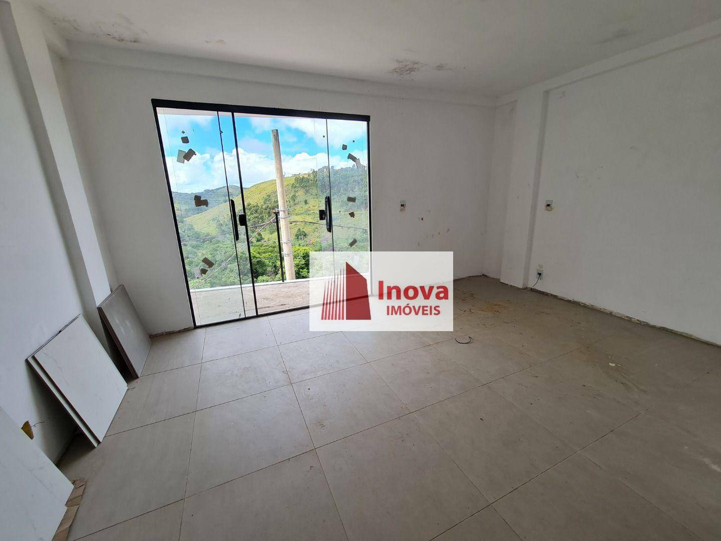 Casa de Condomínio à venda com 4 quartos, 240m² - Foto 11