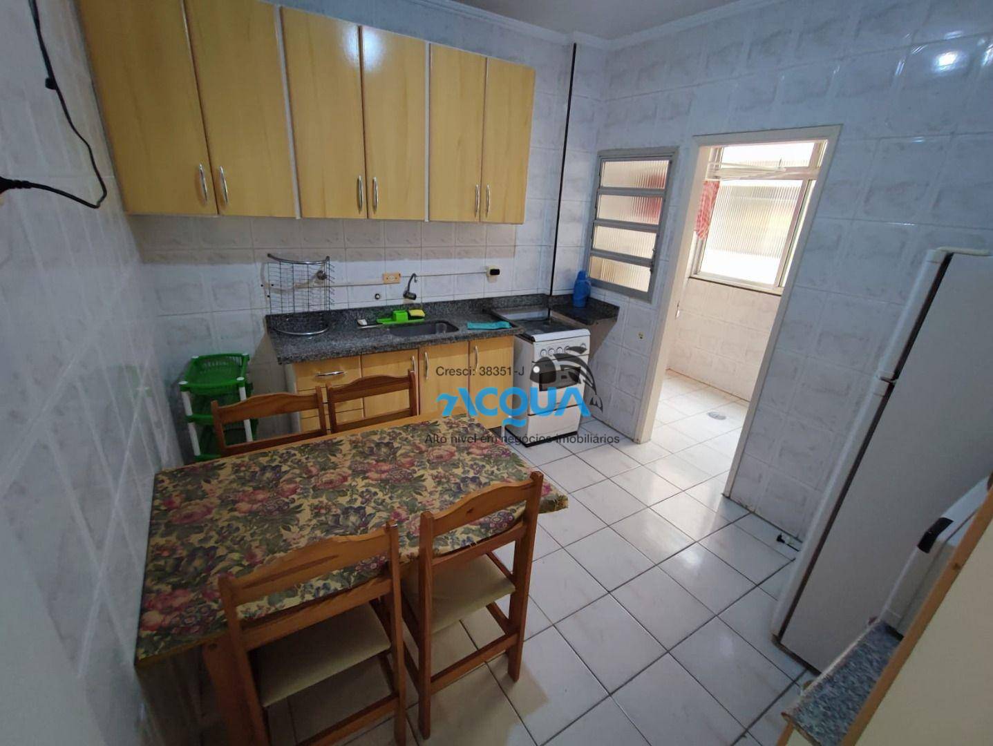 Apartamento à venda com 2 quartos, 70m² - Foto 4