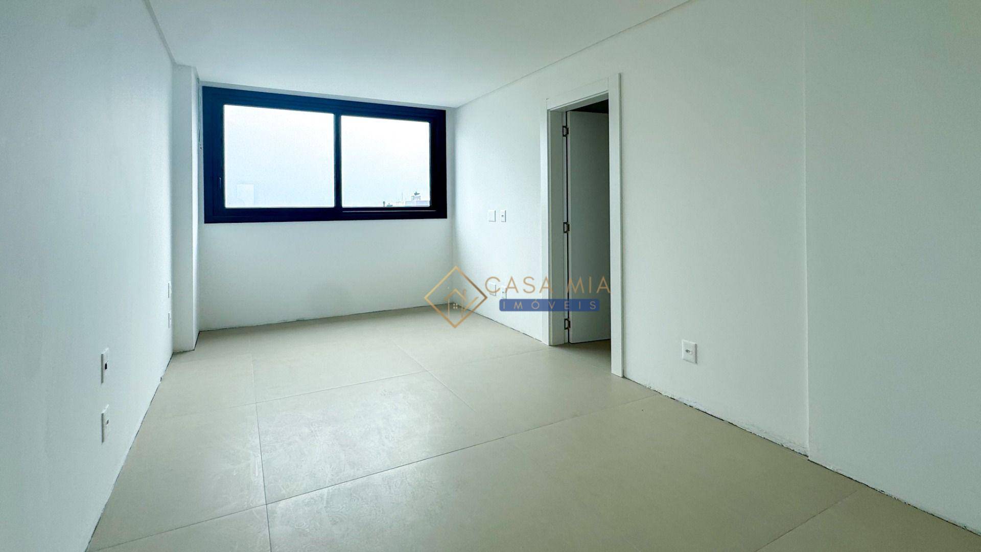 Apartamento à venda com 3 quartos, 143m² - Foto 7