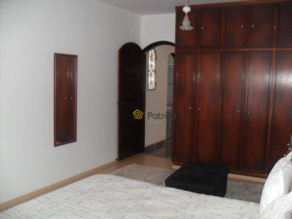 Casa à venda com 3 quartos, 228m² - Foto 48