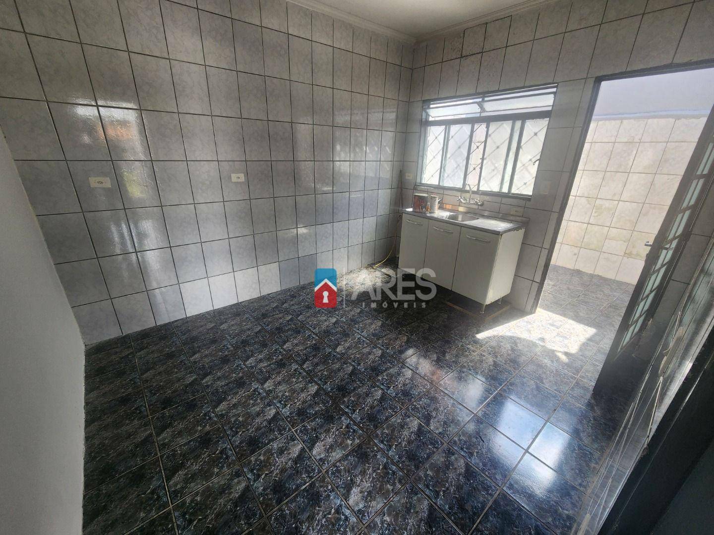 Casa para alugar com 1 quarto, 54m² - Foto 3
