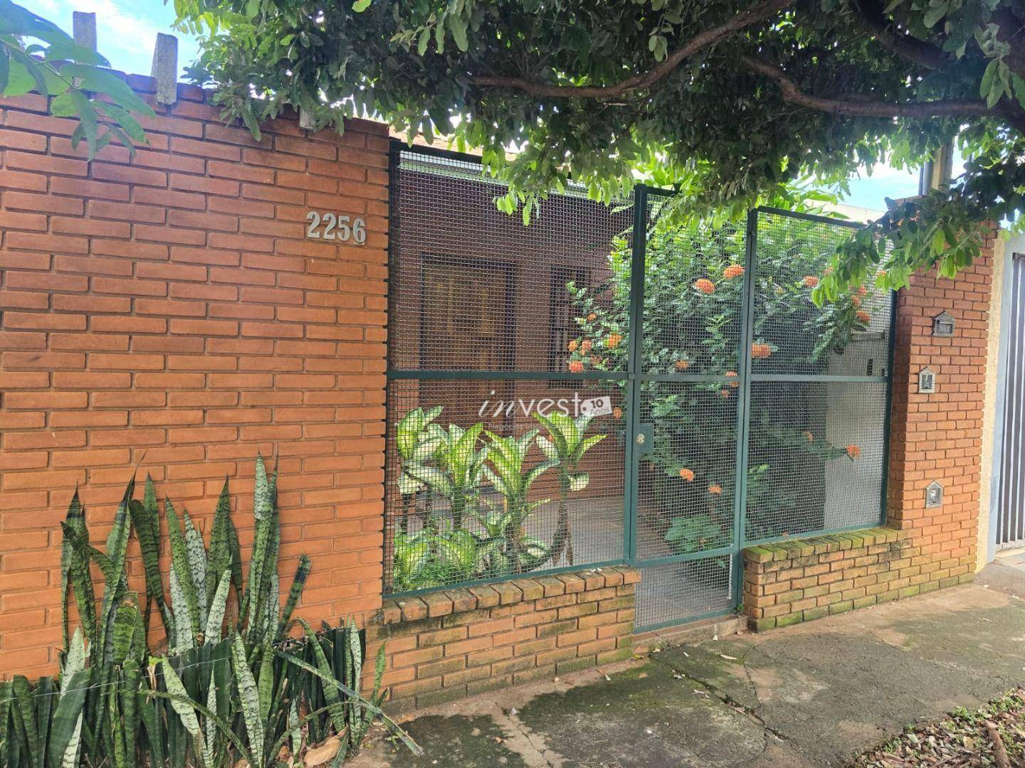 Casa à venda com 3 quartos, 160m² - Foto 1