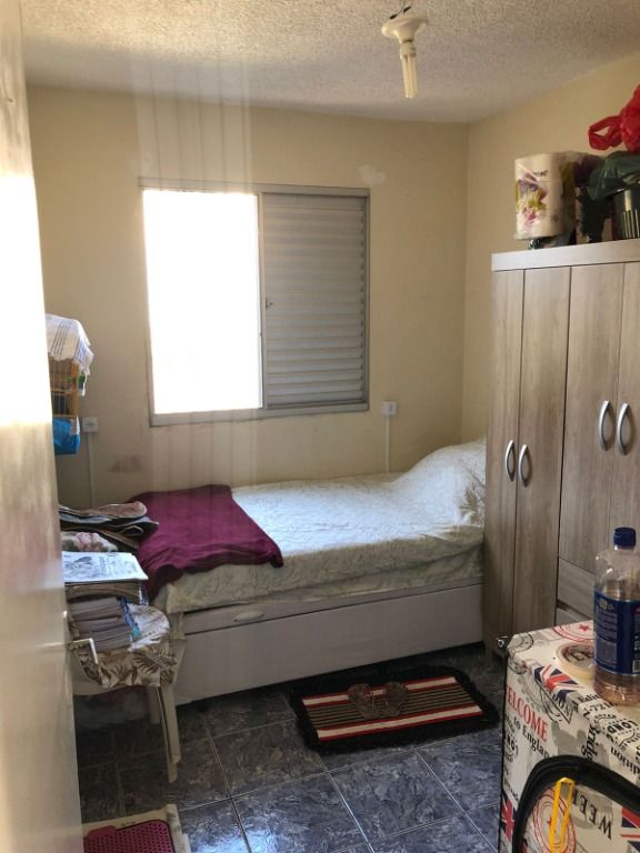 Apartamento à venda com 3 quartos, 47m² - Foto 2