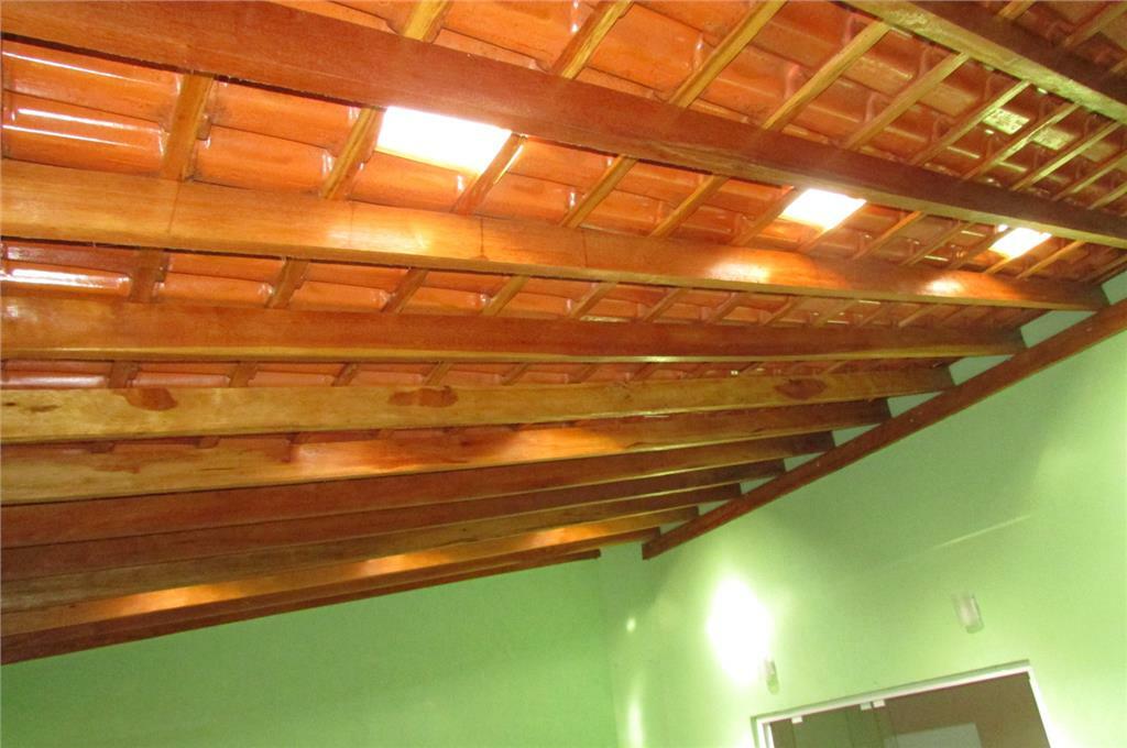 Casa à venda com 2 quartos, 156m² - Foto 3