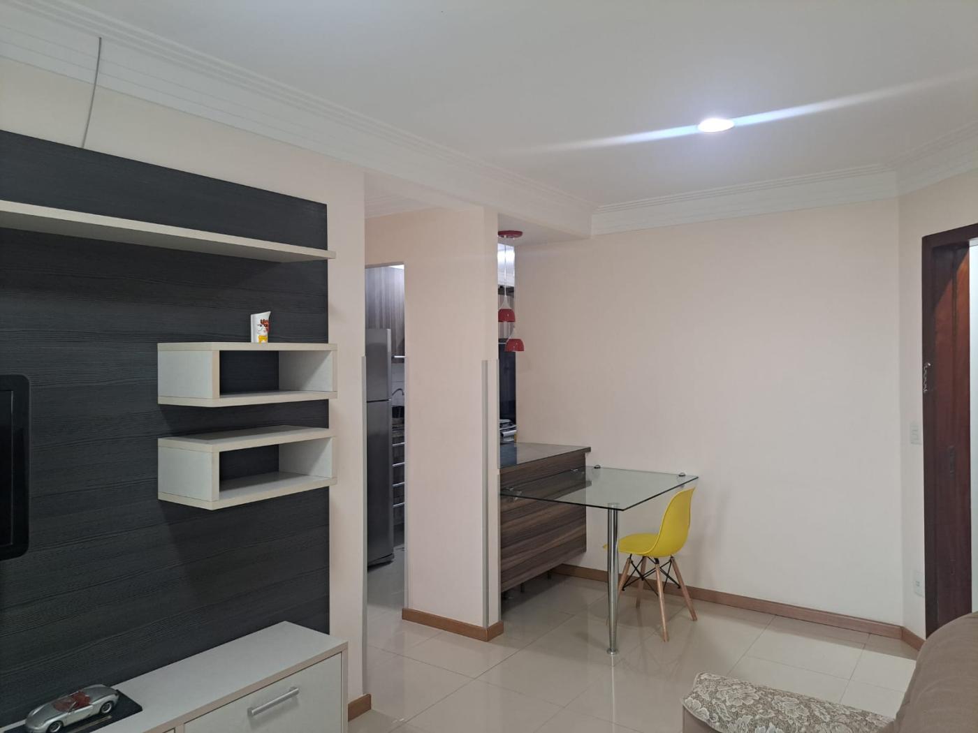 Apartamento à venda com 3 quartos, 76m² - Foto 3