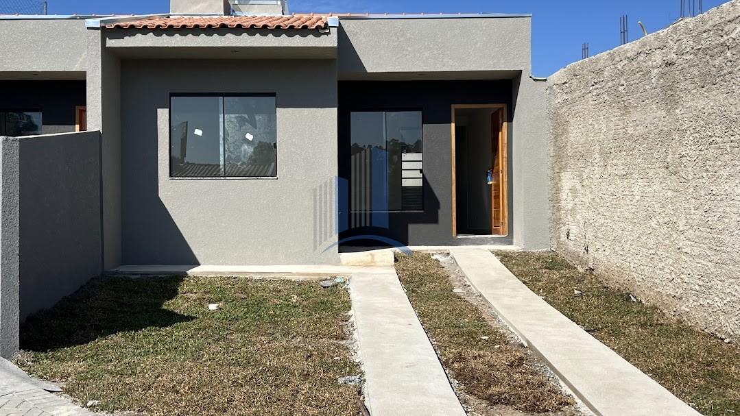 Casa à venda com 3 quartos, 55m² - Foto 1