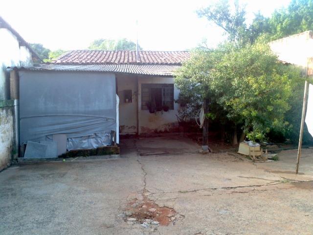 Casa à venda com 3 quartos, 70m² - Foto 1