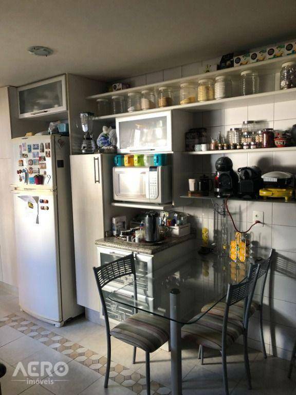 Apartamento à venda com 3 quartos, 155m² - Foto 40