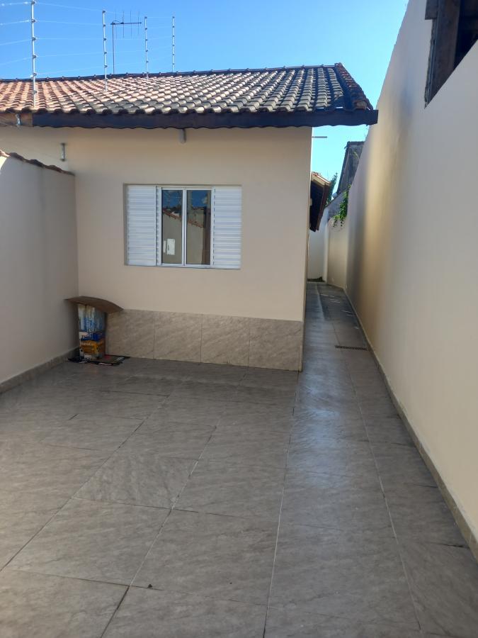 Casa à venda com 2 quartos, 135m² - Foto 1