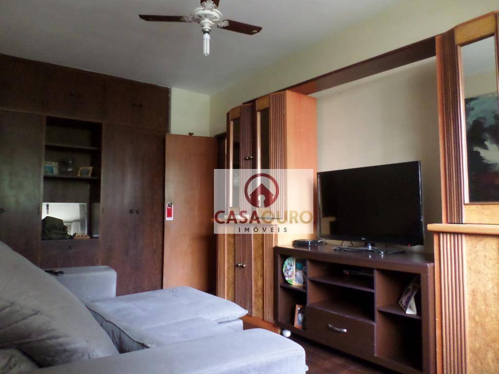 Casa à venda com 4 quartos, 300m² - Foto 12