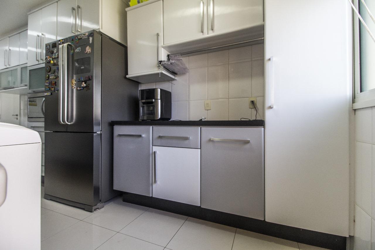 Apartamento à venda com 3 quartos, 133m² - Foto 35