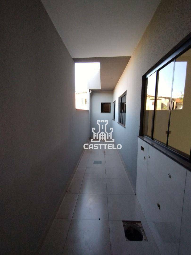 Casa à venda com 3 quartos, 76m² - Foto 11