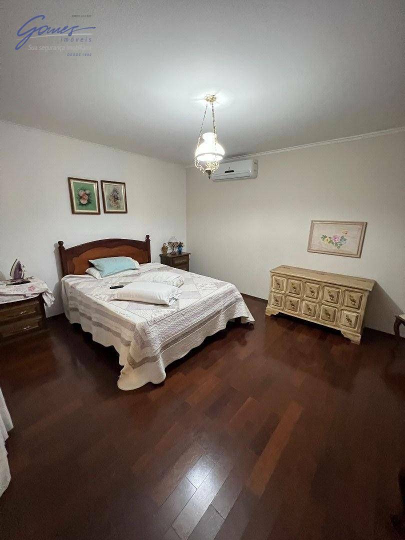 Sobrado à venda com 3 quartos, 366m² - Foto 13