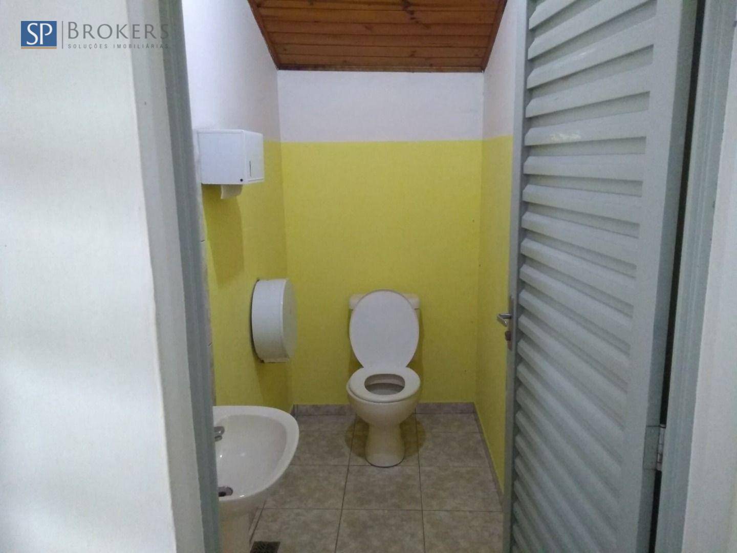 Casa para alugar com 3 quartos, 480m² - Foto 3