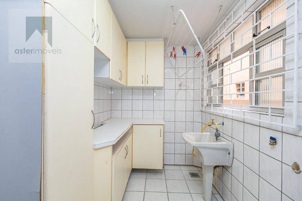Apartamento para alugar com 3 quartos, 136m² - Foto 17