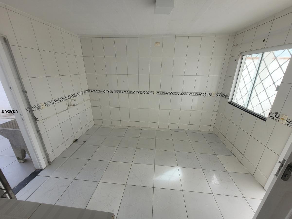 Casa para alugar com 2 quartos, 80m² - Foto 5